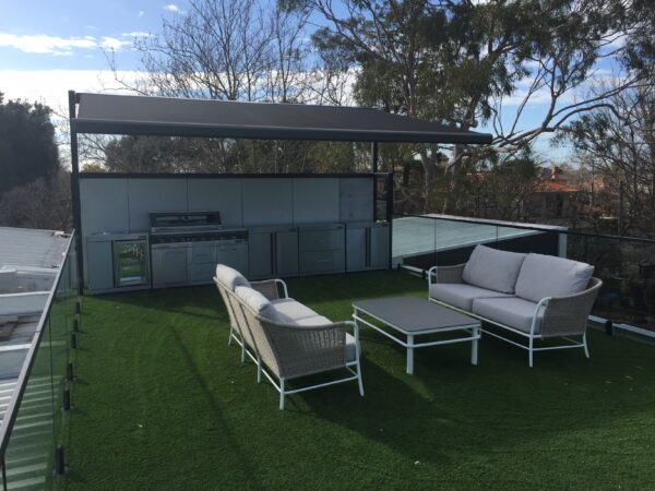 full cassette awning bbq area 600x450