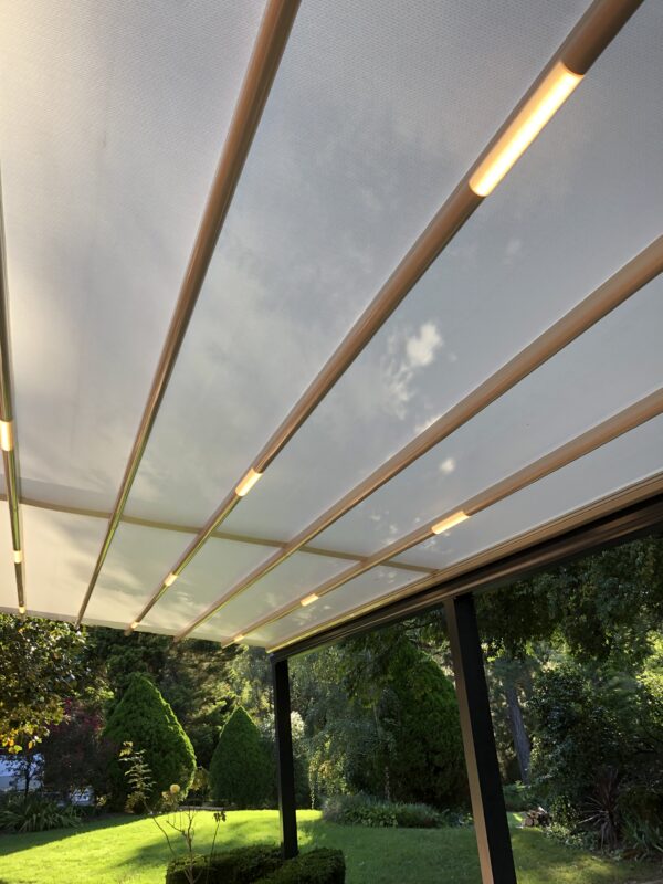 retractable roof system donvale 1 600x800